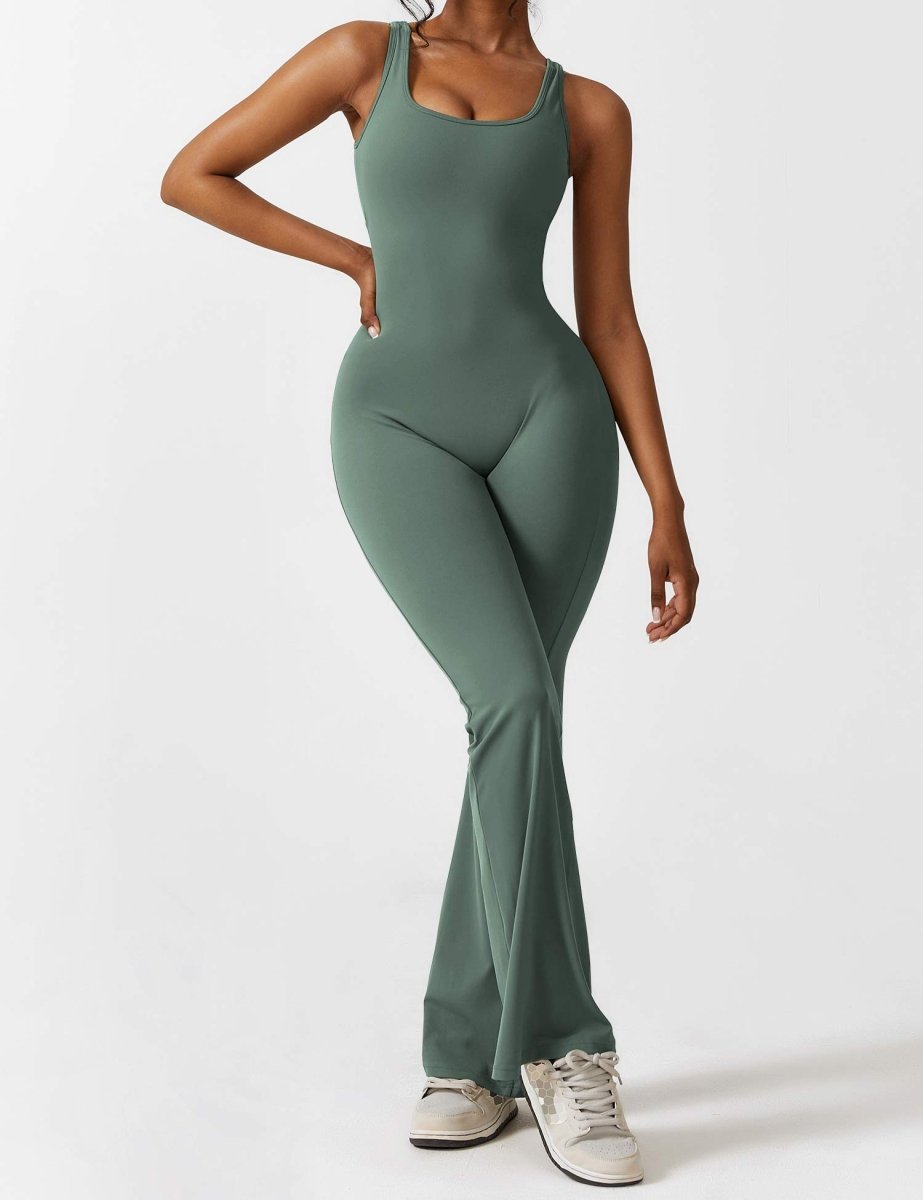 YONCE™ | Ausgestellter Jumpsuit mit V-Rücken