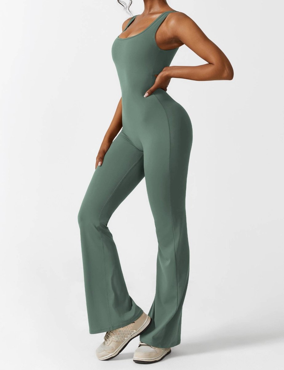 YONCE™ | Ausgestellter Jumpsuit mit V-Rücken
