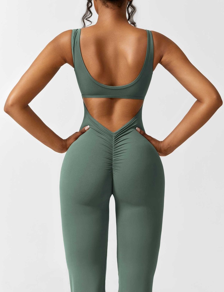YONCE™ | Ausgestellter Jumpsuit mit V-Rücken