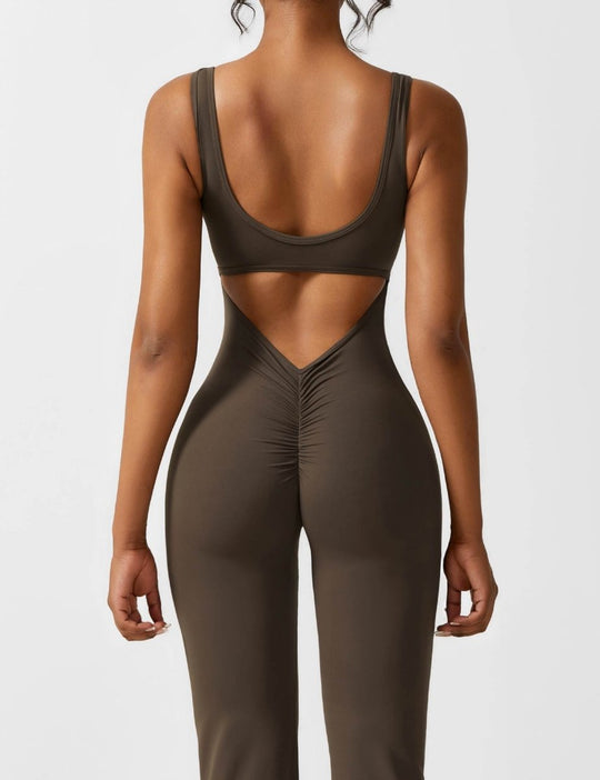 YONCE™ | Ausgestellter Jumpsuit mit V-Rücken