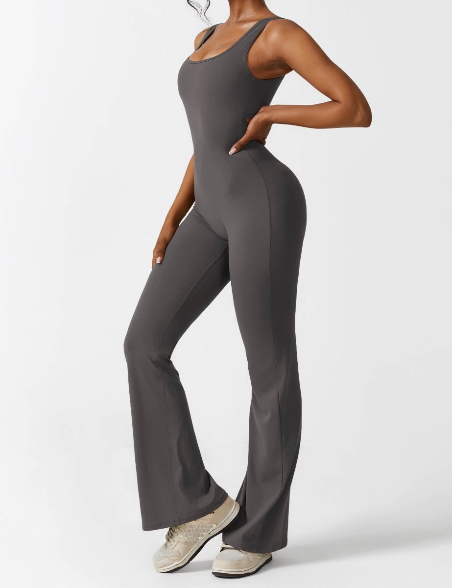 YONCE™ | Ausgestellter Jumpsuit mit V-Rücken