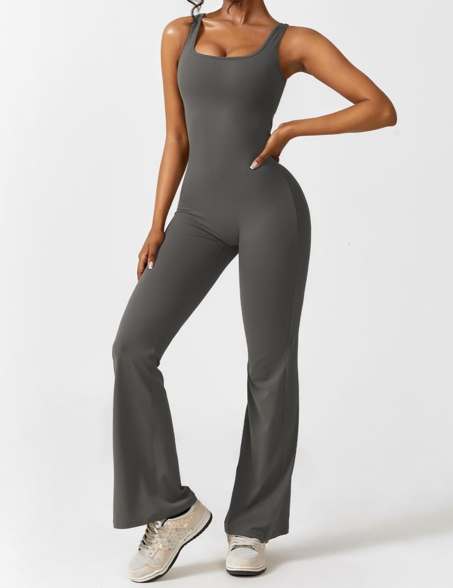 YONCE™ | Ausgestellter Jumpsuit mit V-Rücken