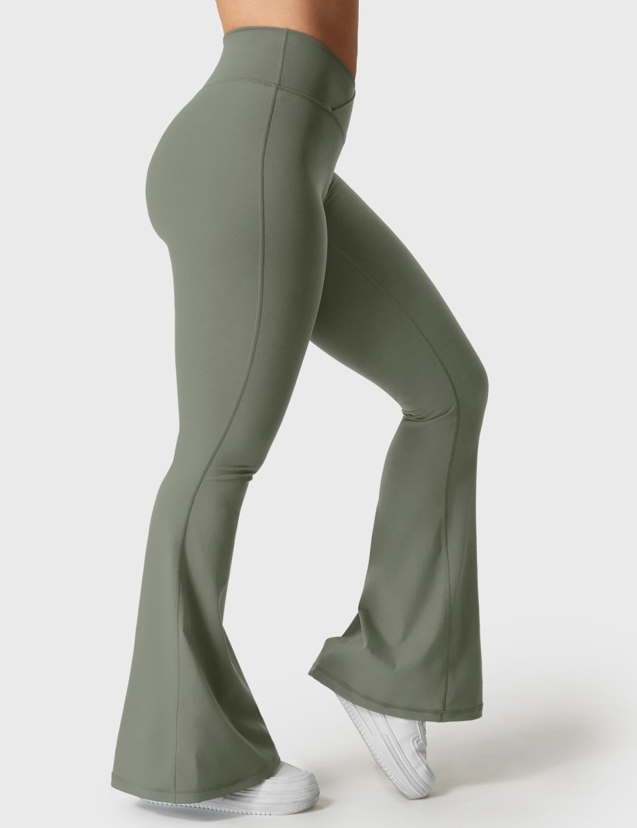 KOURTNEY™ | ausgestellte Leggings mit V-Taille