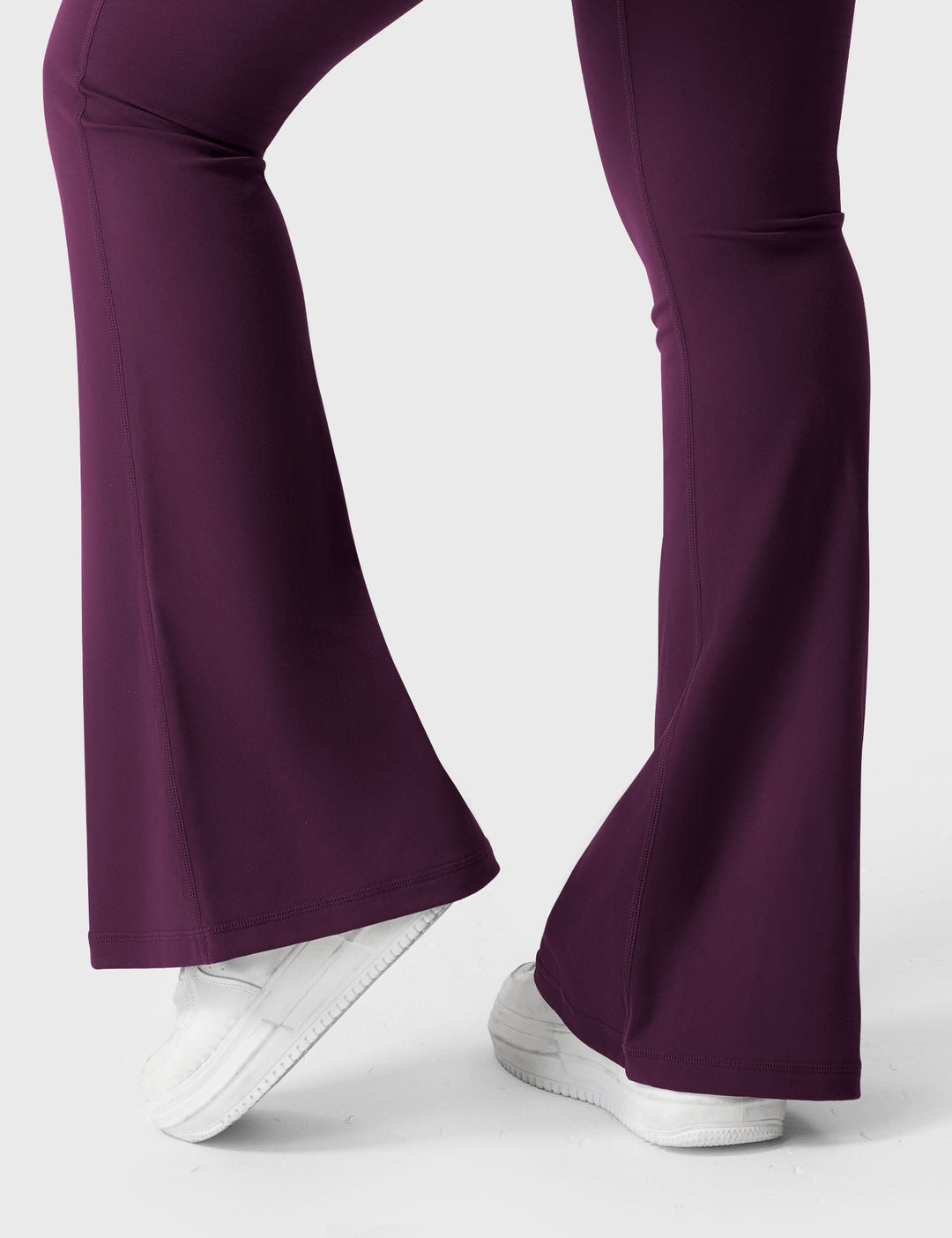 DAAN™ | Ausgestellte Leggings mit Taschen