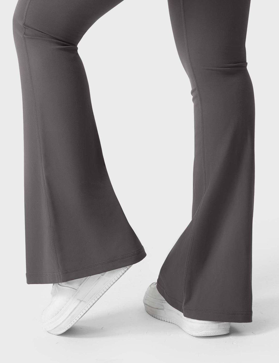DAAN™ | Ausgestellte Leggings mit Taschen