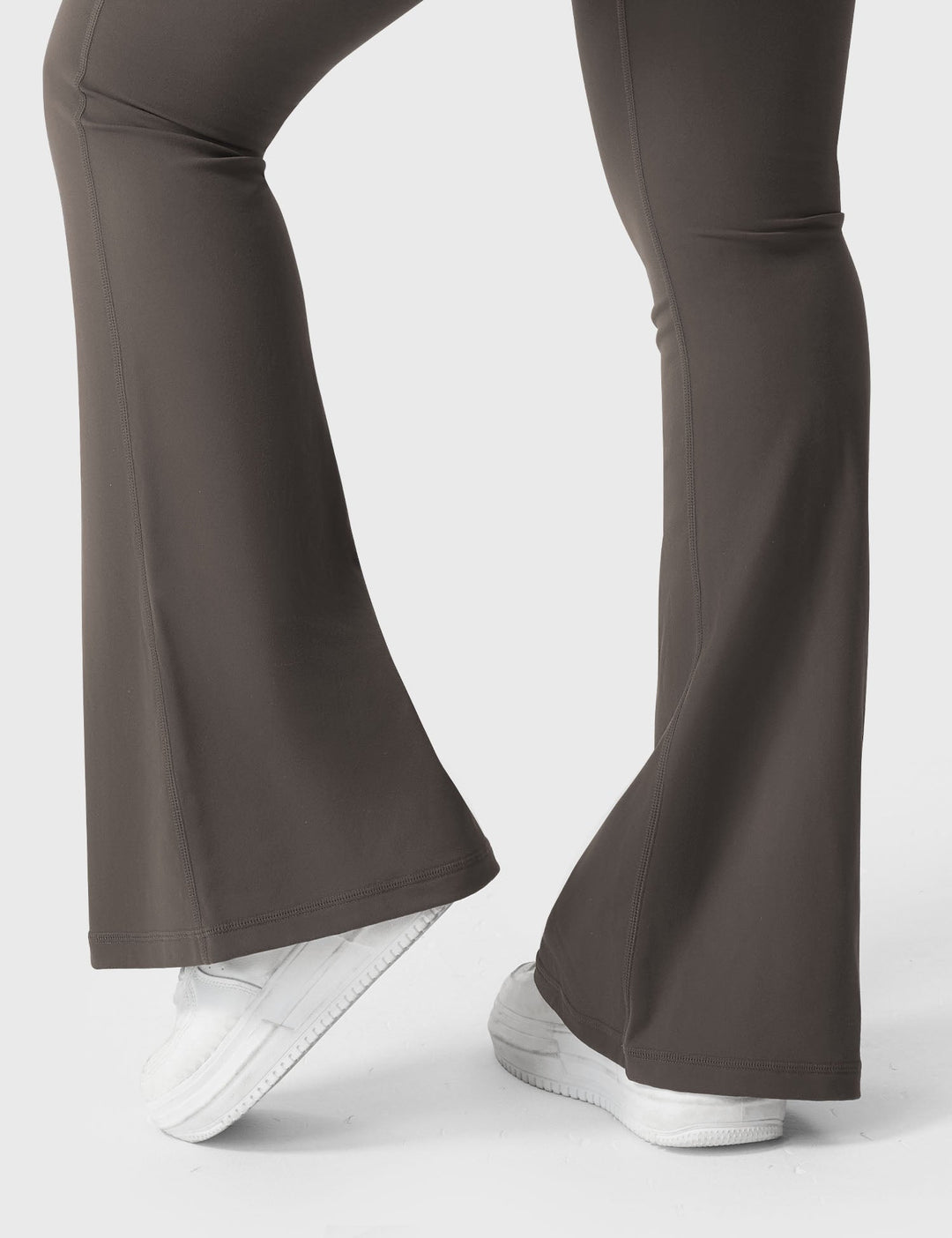 DAAN™ | Ausgestellte Leggings mit Taschen